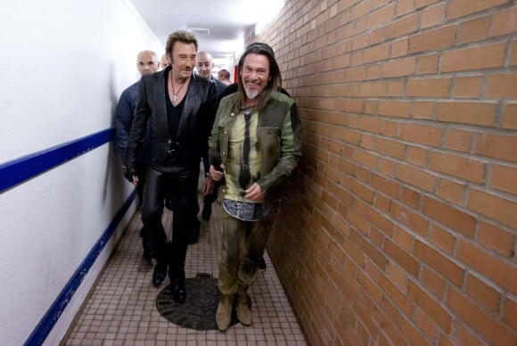 Exclusif - Florent Pagny et Johnny Hallyday en duo lors du "Born Rocker Tour" à l'AccorHotels Arena (ex-Bercy) à Paris, le 15 juin 2013.