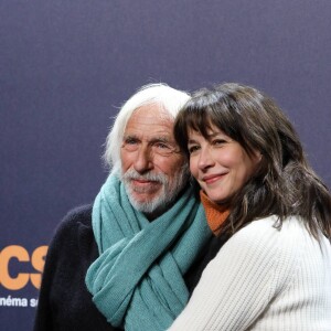 Photocall avec Sophie Marceau et Pierre Richard pour le film "Mme Mills, une voisine si parfaite" au 21ème festival international du film de comédie de l'Alpe d'Huez le 19 janvier 2018. S.Marceau est la réalisatrice du film et interprète le rôle de Hélène. © Dominique Jacovides / Bestimage