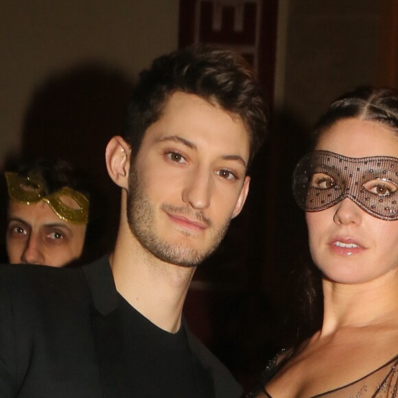 Exclusif - Pierre Niney et sa compagne Natasha Andrews au "Le Bal Surréaliste" Dior au Musée Rodin lors de la Fashion Week haute couture printemps-été 2018 à Paris, le 22 janvier 2018. © CVS-Veeren/Bestimage