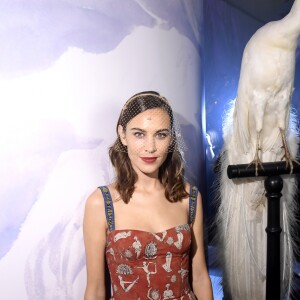 Alexa Chung au "Bal Surréaliste" Dior au Musée Rodin lors de la Fashion Week haute couture printemps-été 2018 à Paris, le 22 janvier 2018.