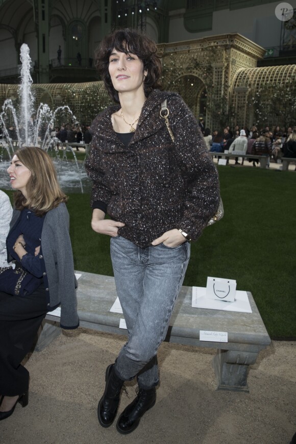 Clotilde Hesme - Défilé de mode « Chanel », collection Haute-Couture printemps-été 2018, au Grand Palais à Paris. Le 23 janvier 2018 © Olivier Borde / Bestimage