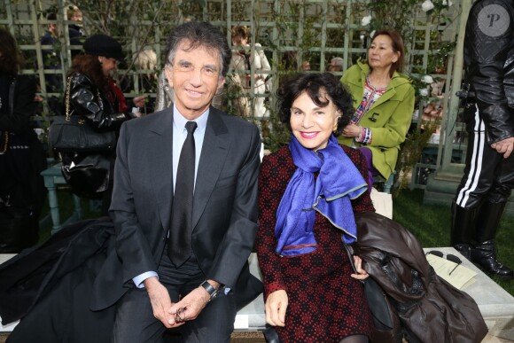 Jack Lang et son épouse - Défilé de mode « Chanel », collection Haute-Couture printemps-été 2018, au Grand Palais à Paris. Le 23 janvier 2018