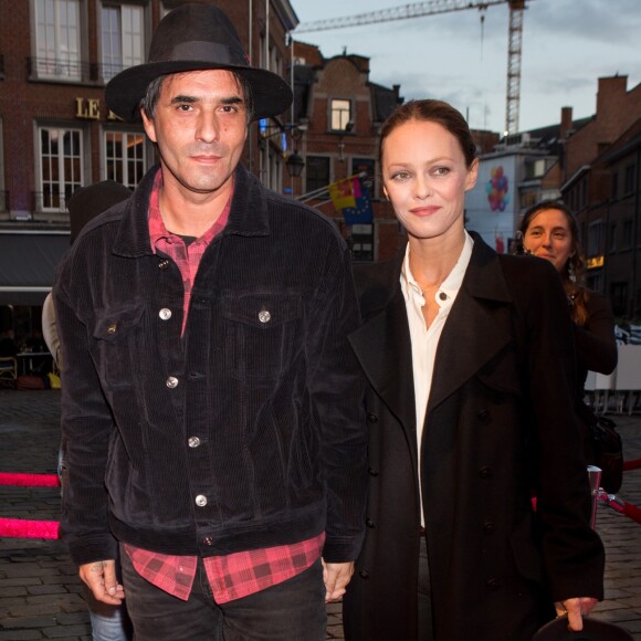 Vanessa Paradis et son compagnon Samuel Benchetrit lors de la cérémonie de clôture du 32ème Festival International du Film Francophone de Namur. Le film "Chien" de Samuel Benchetrit a remporté 3 prix: le Bayard d'Or du Meilleur film, le Bayard du Meilleur scénario ainsi que le Bayard du Meilleur comédien pour Vincent Macaigne. Namur, le 6 octobre 2017. © Alain Rolland/ImageBuzz/Bestimage