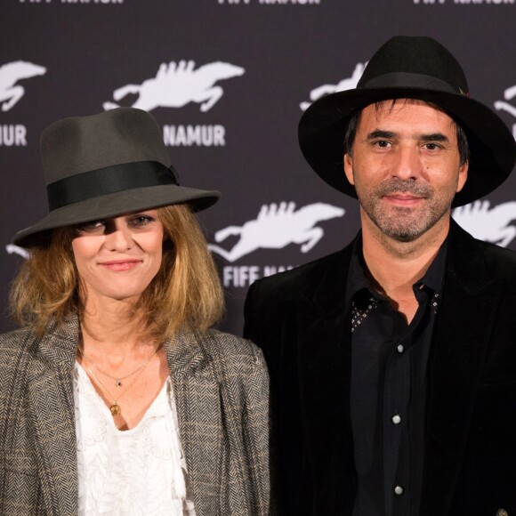 Vanessa Paradis et son compagnon Samuel Benchetrit au photocall du film "Chien" au 32ème festival international du film francophone de Namur le 5 octobre 2017.