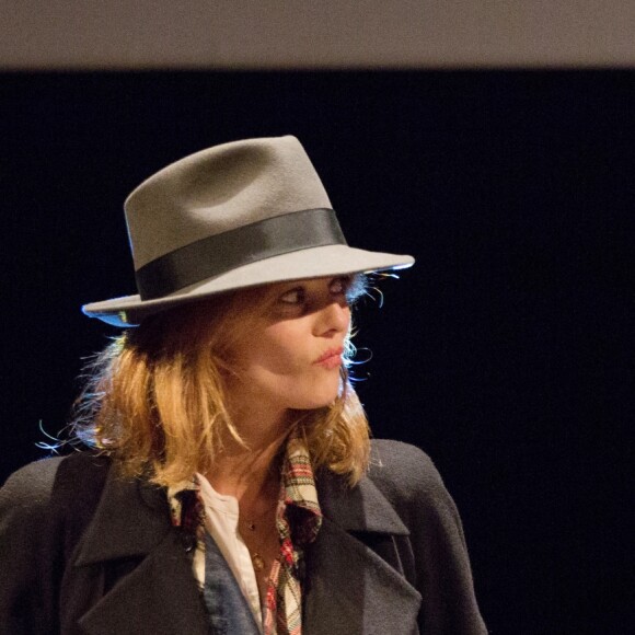 Semi-exclusif - Samuel Benchetrit et sa compagne Vanessa Paradis assistent à la projection du film "Chien" lors du 32ème Festival International du Film Francophone de Namur, Belgique, le 4 octobre 2017. © Alain Rolland/ImageBuzz/Bestimage