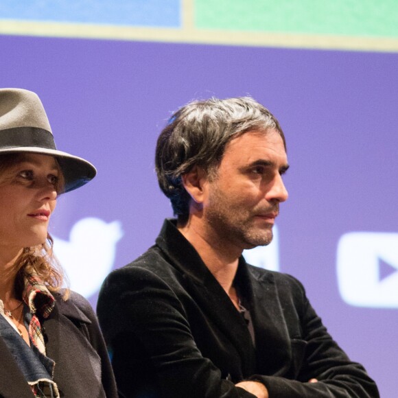 Semi-exclusif - Samuel Benchetrit et sa compagne Vanessa Paradis assistent à la projection du film "Chien" lors du 32ème Festival International du Film Francophone de Namur, Belgique, le 4 octobre 2017. © Alain Rolland/ImageBuzz/Bestimage