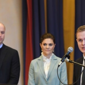 Gustav Fridolin (ministre de l'Éducation) - Visite de l'école "Matteusskolan" pour rencontrer les élèves qui suivent le "Youth Aware of Mental Health program" (programme sur la santé mentale) à Stockholm, le 31 janvier 2018.  Matteusskolan school's visit in Stockholm where they will meet children who have taken part in the YAM programme during one of their mental health activity sessions. on January 31st 201831/01/2018 - Stockholm