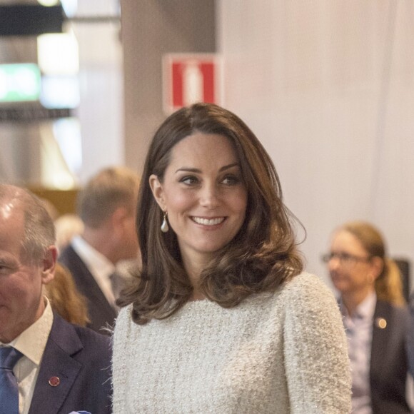 Kate Catherine Middleton (enceinte), duchesse de Cambridge, le prince William, duc de Cambridge, en visite à l'Institut Karolinska à Stockholm. Le 31 janvier 2018  The Duke and Duchess of Cambridge, visit the Karolinska Institute in Stockholm to hear about Sweden's approach to managing mental health challenges.31/01/2018 - Stockholm