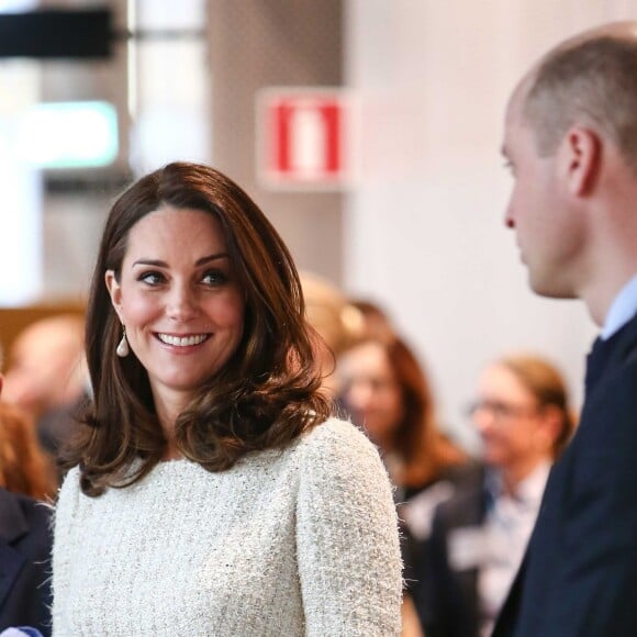 Kate Catherine Middleton (enceinte), duchesse de Cambridge et le prince William, duc de Cambridge - Visite de l'Institut Karolinska à Stockholm. Le 31 janvier 2018  Here, Prince William, Duke of Cambridge, Catherine, Duchess of Cambridge, Crown Princess Victoria, Crown Prince Daniel at the Karolinska Institute where they meet academics and practitioners to discuss Sweden's approach to managing mental health challenges.31/01/2018 - Stockholm