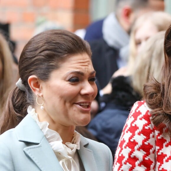 La princesse Victoria de Suède, Catherine Kate Middleton (enceinte), duchesse de Cambridge lors de la visite de l'école Matteusskolan à Stockholm le 31 janvier 2018.  The Duke and Duchess of Cambridge with Crown Princess Victoria and Prince Daniel visit the Matteusskolan School in Stockholm Sweden 31 January 2018.31/01/2018 - Stockholm