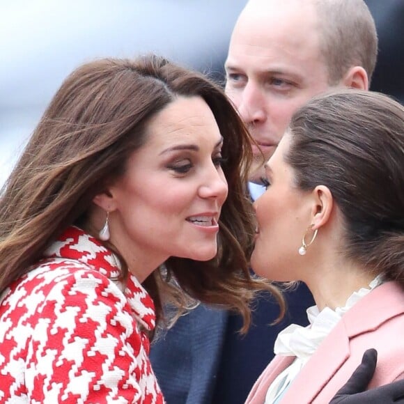 Kate Catherine Middleton (enceinte), duchesse de Cambridge et la princesse Victoria de Suède - Arrivées à l'Institut Karolinska à Stockholm. Le 31 janvier 2018  The Duke and Duchess of Cambridge with Crown Princess Victoria and Prince Daniel arrive at the Karolinska Institute Stockholm 31 January 2018.31/01/2018 - Stockholm