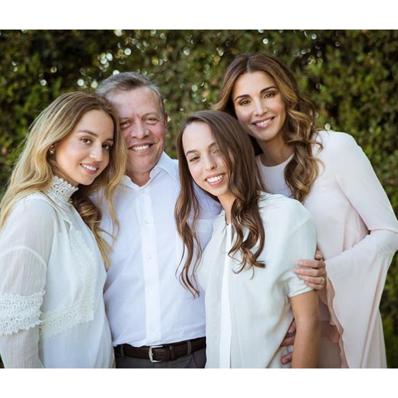 La reine Rania de Jordanie et le roi Abdullah II de Jordanie, photo Instagram en septembre 2017 pour l'anniversaire de leurs filles Iman et Salma.