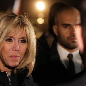 La Première Dame Brigitte Macron (Trogneux) - Le président de la République française et sa femme la Première Dame sont accueillis par le président sénégalais et sa femme la Première Dame à l'aéroport international Léopold-Sédar-Senghor à Dakar, Sénégal, le 1er février 2018. © Dominique Jacovides/Bestimage  French President and his wife are welcomed by Senegalese President and his wife, Marieme Faye Sall at Leopold-Sedar-Senghor airport in Dakar, Senegal on February 2, 2018.01/02/2018 - Dakar