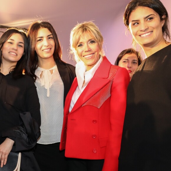 La Première Dame Brigitte Macron (Trogneux) - Le président de la République française rencontre la communauté française à la résidence de France Dar al-kamila à Tunis, France, le 31 janvier 2018. © Sébasrtien Valiela/Bestimage