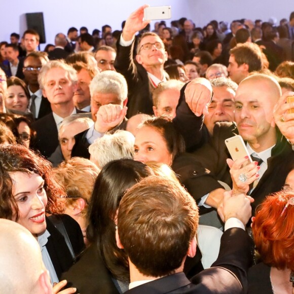 Le président de la République Emmanuel Macron - Le président de la République française rencontre la communauté française à la résidence de France Dar al-kamila à Tunis, France, le 31 janvier 2018. © Sébasrtien Valiela/Bestimage