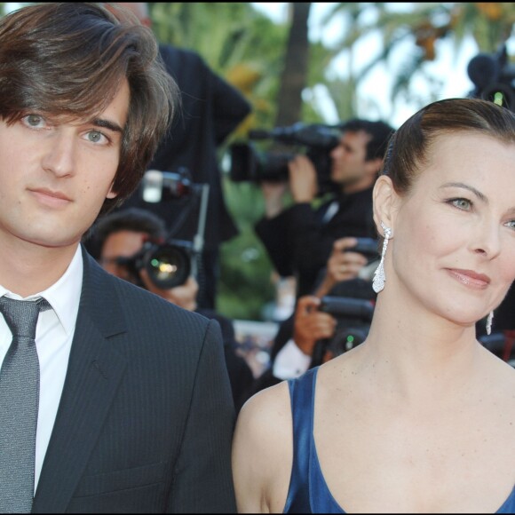 Carole Bouquet et Dimitri Rassam en 2007 à Cannes.