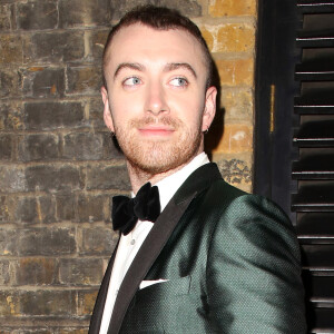 Sam Smith - People à la sortie de la soirée "British Fashion Awards" à Londres. Le 4 décembre 2017