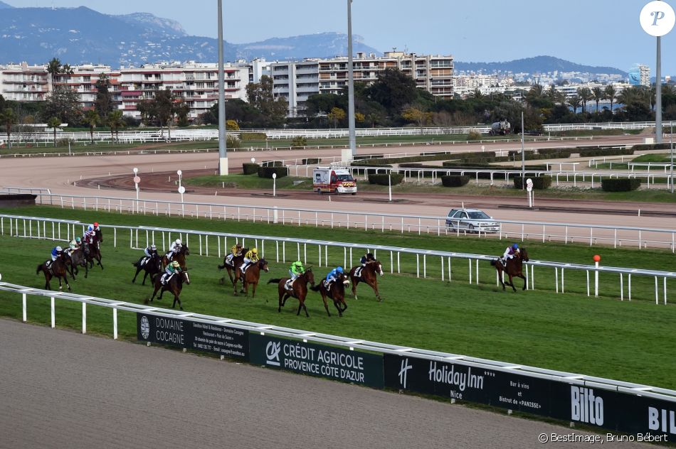 3870097-exclusif-une-vue-generale-journee-ca-950x0-2.jpg