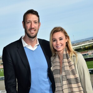 Exclusif - Alain Bernard et sa compagne Faustine ont découvert en amoureux l'univers des courses hippiques - Journée caritative au profit de la Fondation Claude Pompidou à l'Hippodrome de la Côte d'Azur à Cagnes-sur-Mer, le 11 février 2018. © Bruno Bebert/LMS/Bestimage