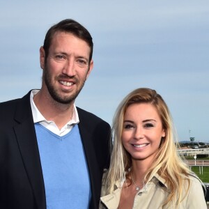 Exclusif - Alain Bernard et sa compagne Faustine ont découvert en amoureux l'univers des courses hippiques - Journée caritative au profit de la Fondation Claude Pompidou à l'Hippodrome de la Côte d'Azur à Cagnes-sur-Mer, le 11 février 2018. © Bruno Bebert/LMS/Bestimage