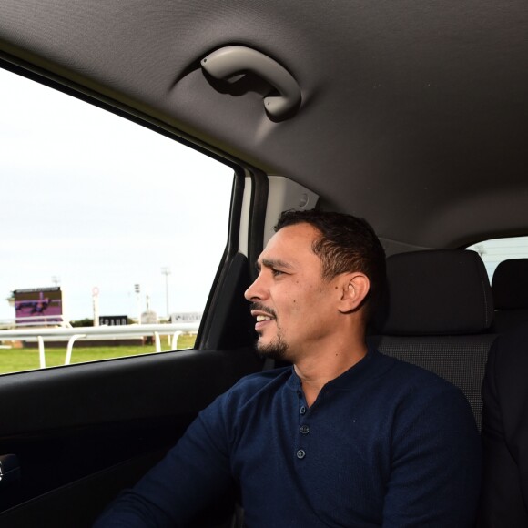 Exclusif - Brahim Asloum et Alain Bernard dans la voiture suiveuse - Journée caritative au profit de la Fondation Claude Pompidou à l'Hippodrome de la Côte d'Azur à Cagnes-sur-Mer, le 11 février 2018. © Bruno Bebert/LMS/Bestimage