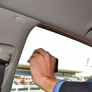 Exclusif - Brahim Asloum et Alain Bernard dans la voiture suiveuse - Journée caritative au profit de la Fondation Claude Pompidou à l'Hippodrome de la Côte d'Azur à Cagnes-sur-Mer, le 11 février 2018. © Bruno Bebert/LMS/Bestimage