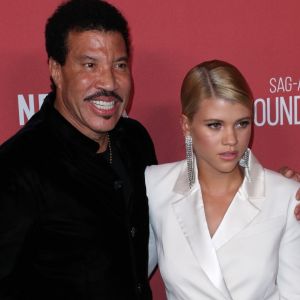 Lionel Richie et sa fille Sofia Richie à la soirée caritative SAG-AFTRA au Wallis Annenberg Center à Beverly Hills, le 9 novembre 2017