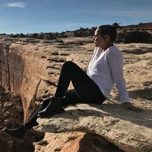 Pauline Ducruet, fille de la princesse Stéphanie de Monaco, en janvier 2018 dans le désert de l'Utah pour préparer le Rallye Aïcha des Gazelles 2018, photo Instagram.