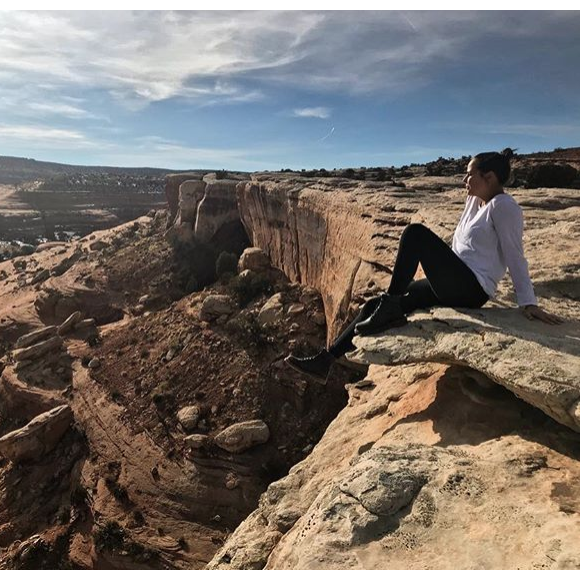 Pauline Ducruet, fille de la princesse Stéphanie de Monaco, en janvier 2018 dans le désert de l'Utah pour préparer le Rallye Aïcha des Gazelles 2018, photo Instagram.