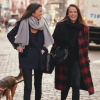 Pauline Ducruet (à droite) avec sa chienne Mala et Schanel Bakkouche, sa partenaire pour le 28e Rallye Aïcha des Gazelles, à New York avant de débarquer à Paris pour la Fashion Week, photo Instagram du 21 février 2018.
