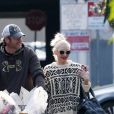 Exclusif - Gwen Stefani et son compagnon Blake Shelton sont allés faire du shopping chez Gelson's Supermarket à Los Angeles, le 17 décembre 2017