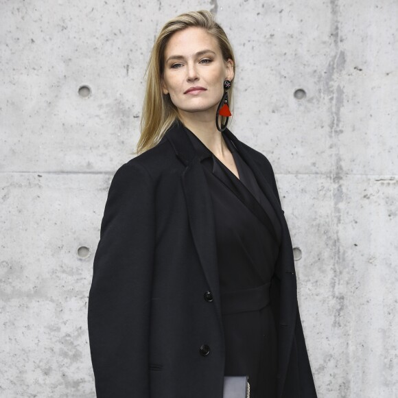 Bar Refaeli - Défilé de mode "Giorgio Armani" lors de la fashion week de Milan. Le 24 février 2018.