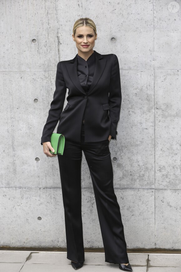Michelle Hunzinker - Défilé de mode "Giorgio Armani" lors de la fashion week de Milan. Le 24 février 2018.