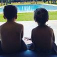 Vitaa publie une photo de ses fils  Liham et Adam sur Instagram à l'occasion de leurs vacances au soleil. Instagram, février 2018.  