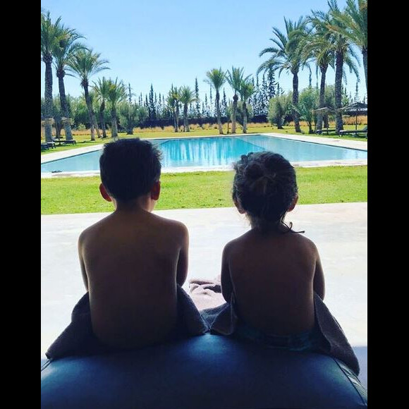 Vitaa publie une photo de ses fils Liham et Adam sur Instagram à l'occasion de leurs vacances au soleil. Instagram, février 2018. 