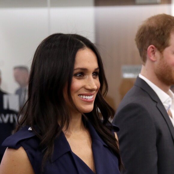 Le prince Harry, Meghan Markle (dans un ensemble Jason Wu), la duchesse Catherine de Cambridge (robe de grossesse Seraphine), enceinte, et le prince William étaient rassemblés pour la première fois en engagement public le 28 février 2018 pour le premier Forum annuel de la Fondation royale, au siège social d'Aviva à Londres, autour du thème "Changer les choses ensemble".