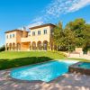 Mariah Carey loue cette maison à Beverly Hills 35 000 dollars par mois.
