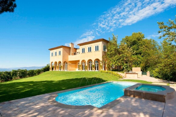 Mariah Carey loue cette maison à Beverly Hills 35 000 dollars par mois.