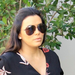 Eva Longoria, enceinte, est allée déjeuner en famille au restaurant E Baldi à Beverly Hills. Le 25 janvier 2018