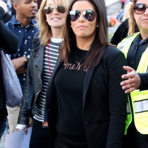 Eva Longoria et Felicity Huffman se rendent à la "Marche des femmes" anti-Trump à Los Angeles le 20 janvier 2018.