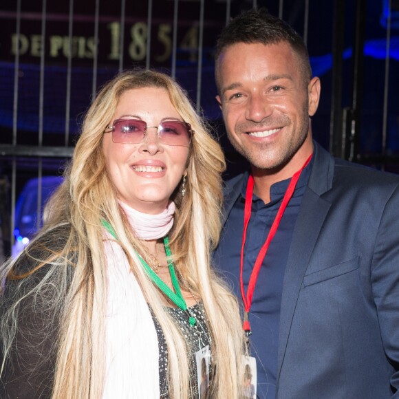 Semi-exclusif - Loana Petrucciani et son compagnon Phil Storm avant la représentation du cirque Pinder pour une soirée spéciale "Soupe En Scène" imaginé par le Chef Fabrice Bonnot au profit de l'association lyonnaise le foyer notre-dame des sans-abri, à Lyon, France, le 12 avril 2017. © Agence/Bestimage