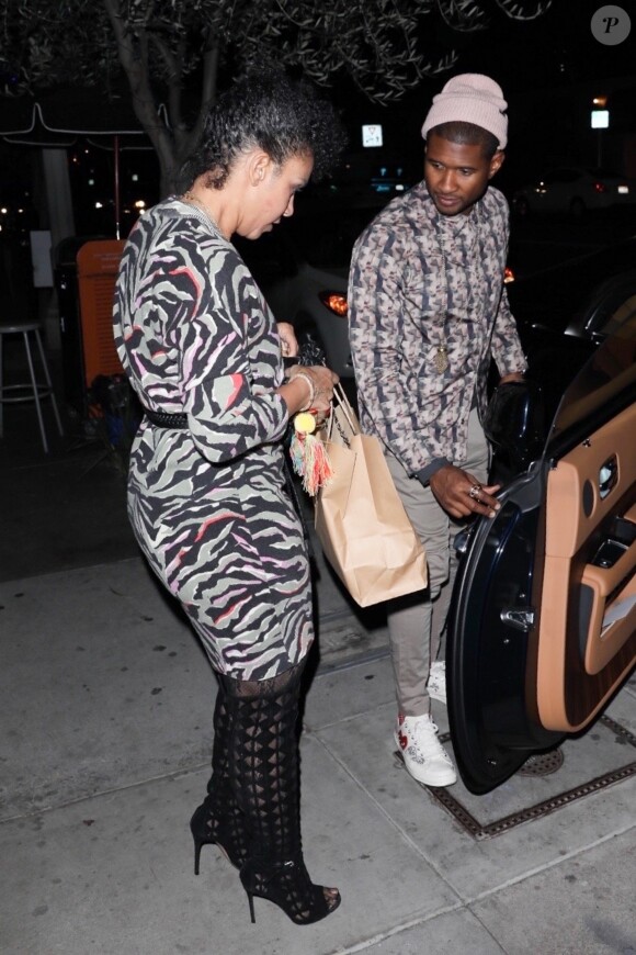 Exclusif - Le chanteur Usher et sa fiancée Grace Miguel sont allés diner en amoureux au restaurant The Little Door à West Hollywood, le 16 décembre 2017