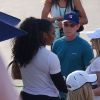 Serena Williams et Nadia Comenici lors d'un tournoi de tennis caritatif pour la 14e édition annuelle du "Desert Smash 2018" à La Quinta en Californie, le 6 mars 2018.