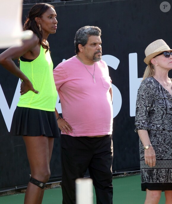 Lisa Leslie et Luis Guzman lors d'un tournoi de tennis caritatif pour la 14e édition annuelle du "Desert Smash 2018" à La Quinta en Californie, le 6 mars 2018.