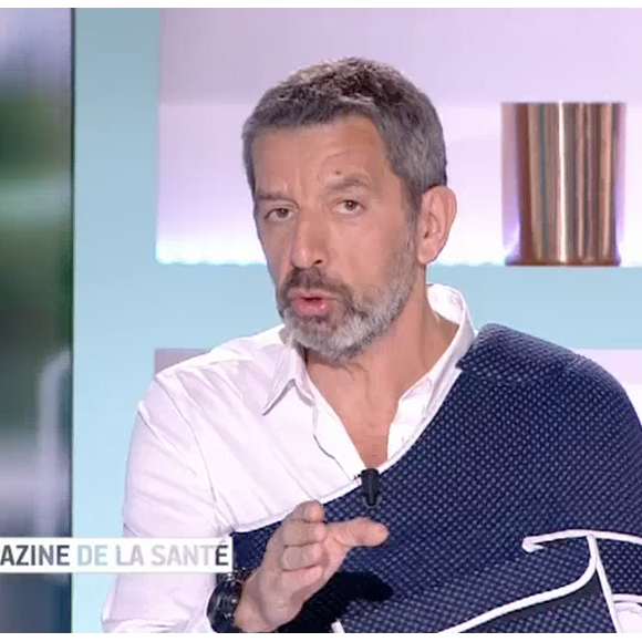 Michel Cymes blessé dans "Le Magazine de la santé" sur France 5. Le 8 mars 2018.