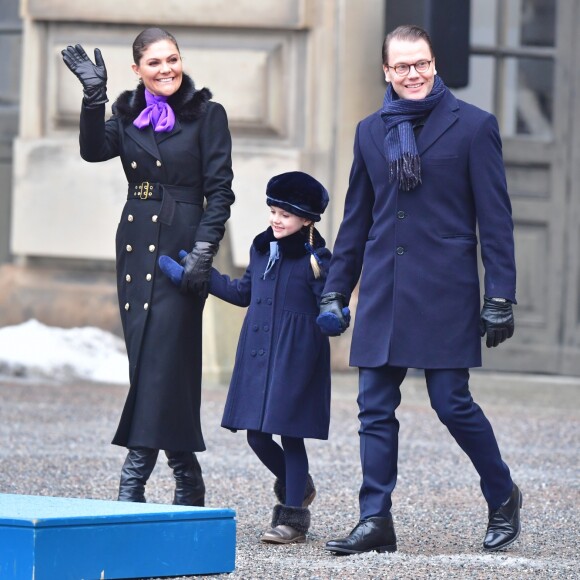 La princesse Victoria, accompagnée par son mari le prince Daniel et leur fille la princesse Estelle, célébrait le 12 mars 2018 avec le public la saint Victoria dans la cour intérieur du palais royal Drottningholm, à Stockholm.