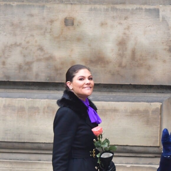 La princesse Victoria, accompagnée par son mari le prince Daniel et leur fille la princesse Estelle, célébrait le 12 mars 2018 avec le public la saint Victoria dans la cour intérieur du palais royal Drottningholm, à Stockholm.