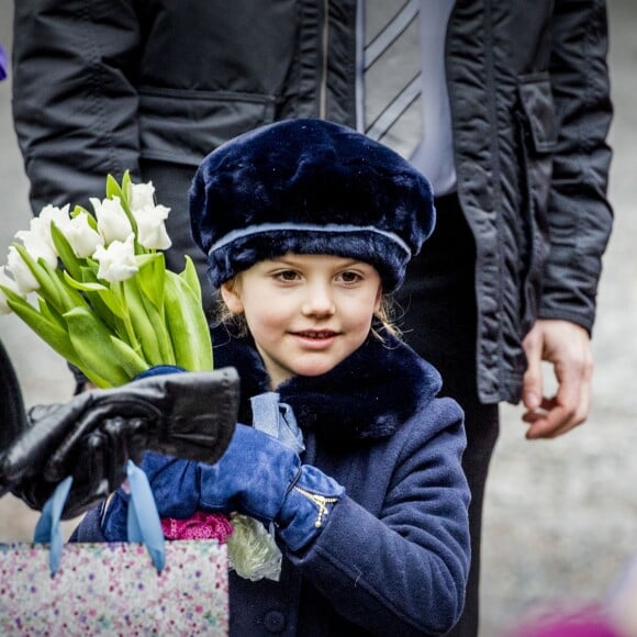 La princesse Victoria, accompagnée par son mari le prince Daniel et leur fille la princesse Estelle, célébrait le 12 mars 2018 avec le public la saint Victoria dans la cour intérieur du palais royal Drottningholm, à Stockholm.