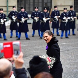 La princesse Victoria, accompagnée par son mari le prince Daniel et leur fille la princesse Estelle, célébrait le 12 mars 2018 avec le public la saint Victoria dans la cour intérieur du palais royal Drottningholm, à Stockholm.