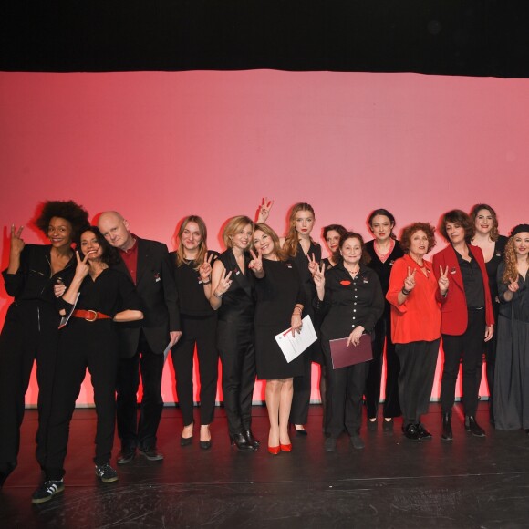Sandrine Rousseau, Catherine Arditi, Rachel Khan, Juliette Arnaud, Charlotte Gaccio, Nicole Calfan, Christelle Chollet, Alison Wheeler, Sophia Aram, Andréa Ferréol, Delphine Horvilleur, Eden Ducourant, Chloé Jouannet, Stéphanie Bataille, Wendy Bouchard, Christophe Girard et Raphaël Glucksmann - Représentation de la pièce "Les Monologues du Vagin" au théâtre le Comédia à Paris le 12 mars 2018. © Guirec Coadic/Bestimage